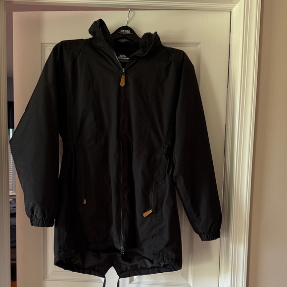 Woman’s Black Winter Jacket - Picture 1 of 5